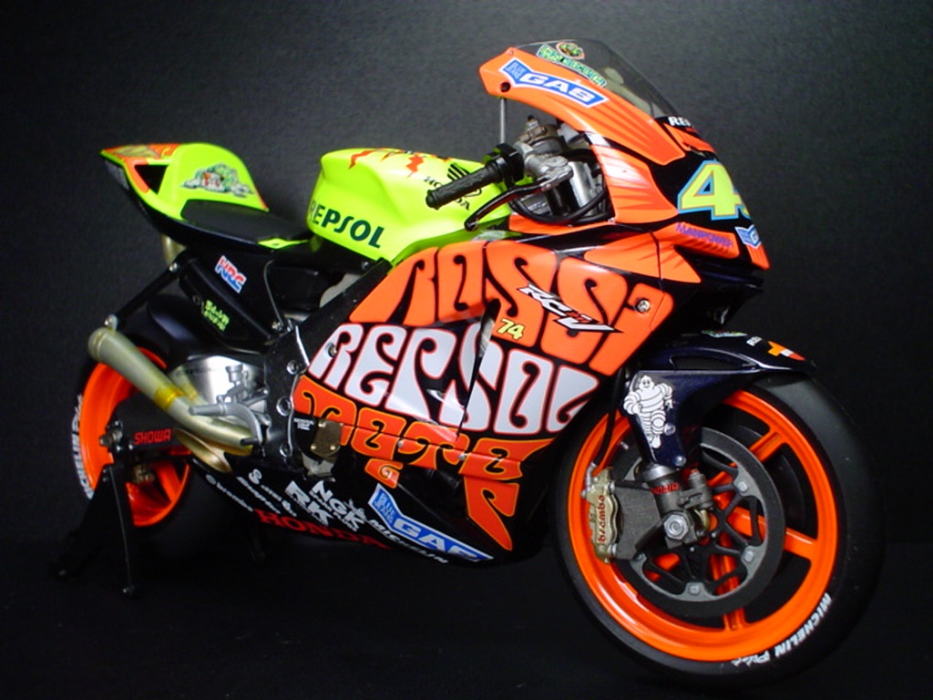 レプソル / HONDA /RC211v レプソル ホンダ RC211V`03 (プラモデル) - ホビーサーチ カーモデル