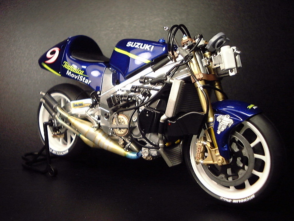 Telefonica MoviStar Suzuki RGV-Γ '01 – Tamiya 1/12 - motoGP