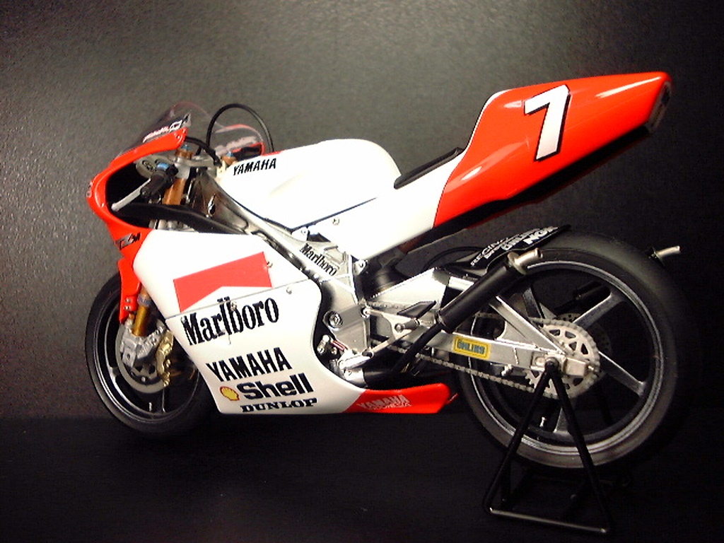 YANAHA Marlboro castrol ラジコン　プラモデル YANAHA Marlboro castrol ラジコン プラモデル OneMall provides