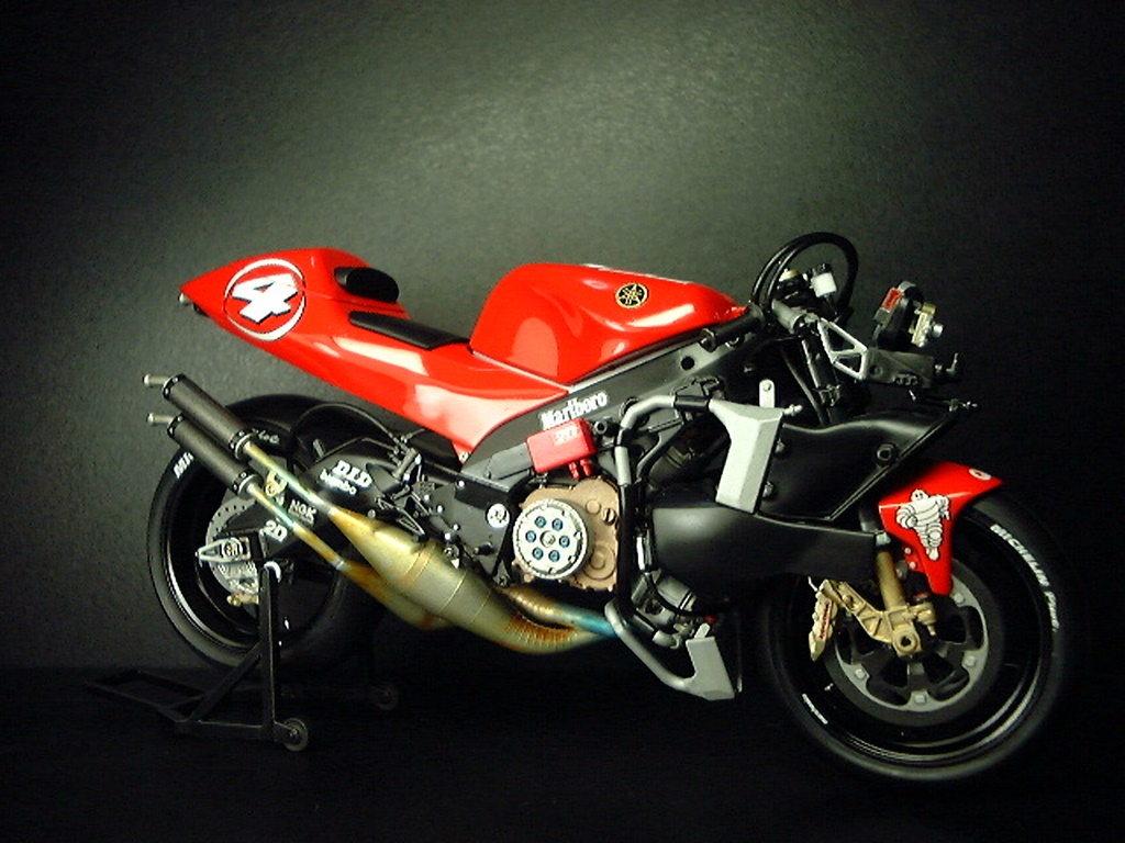 Redbull YAMAHA WCM YZR500'00